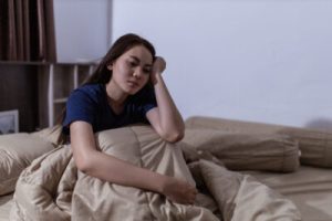 Young,Asian,Woman,Cannot,Sleep,Insomnia,Late,At,Night.,Can't